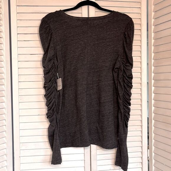 Free People Tops - Gray long sleeve top